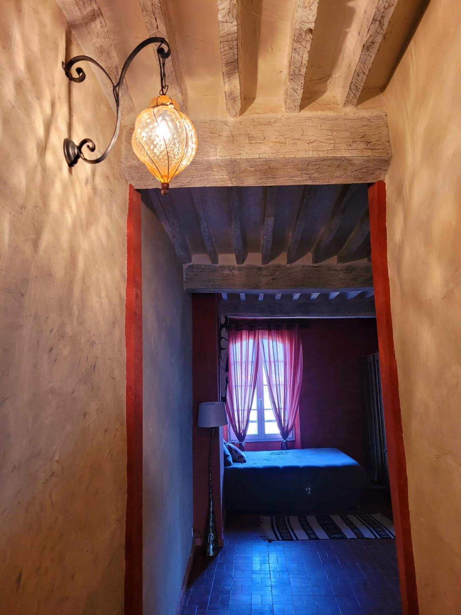 Au Puits De La Fontaine Hotel Tavernes Quarto foto
